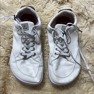 Splay barefoot shoes